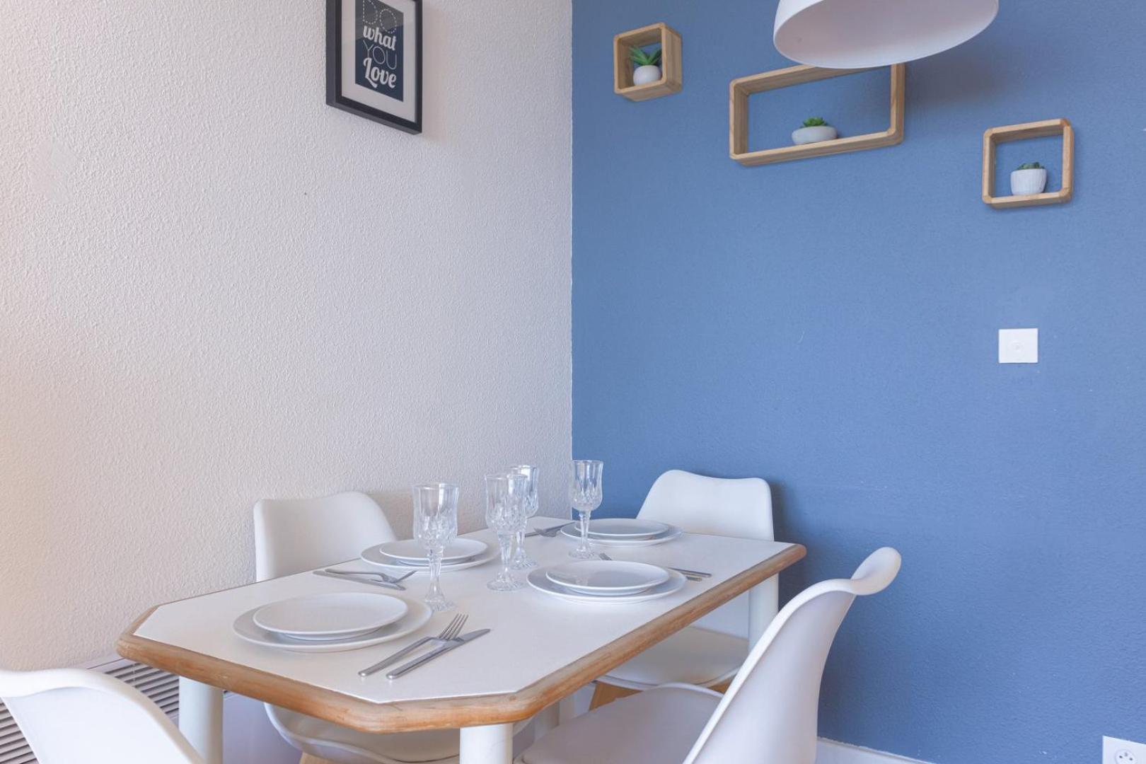 Apartment Serene Azure Apt With Riveria View *